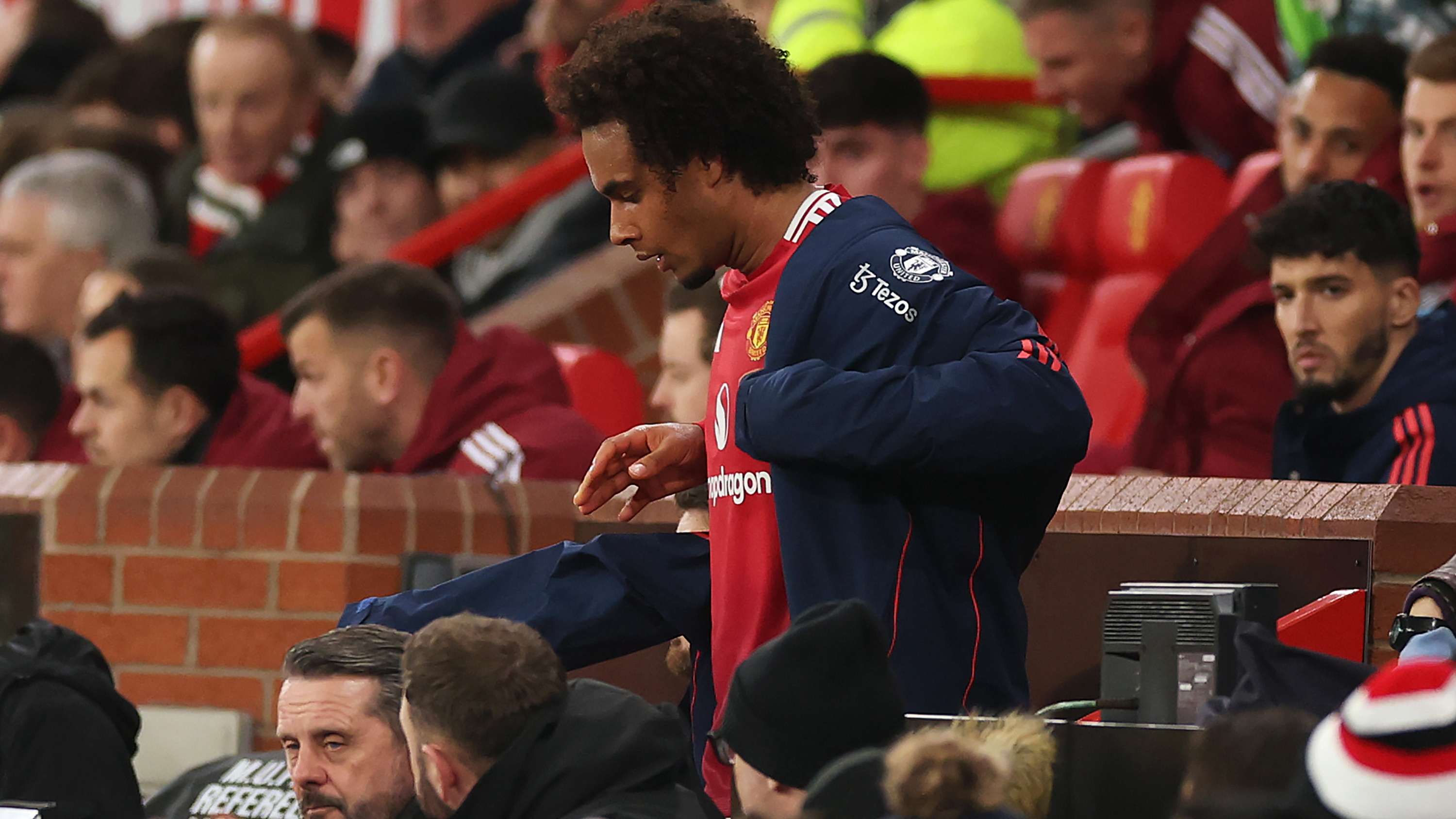 破对方防线 破对方防线